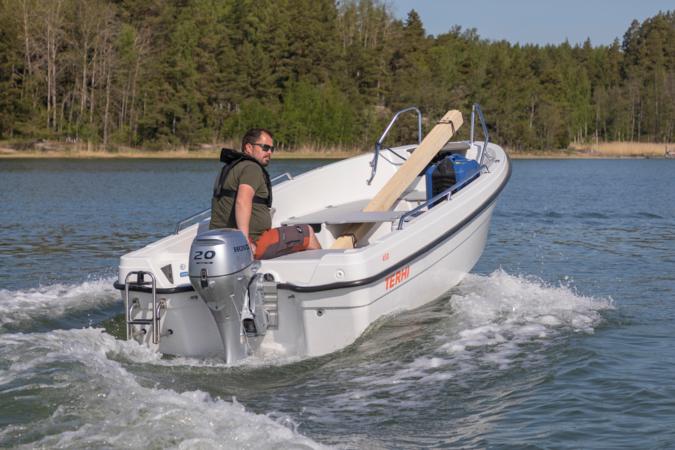 Perämoottorit ja veneet